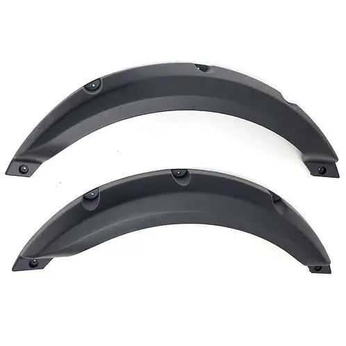 sun-cart-rear-fender-flare-mounted SUN-CART electric golf cart rear fender flare installed on the rear wheel arch, black ABS plastic, direct fit for 4-seater model.
